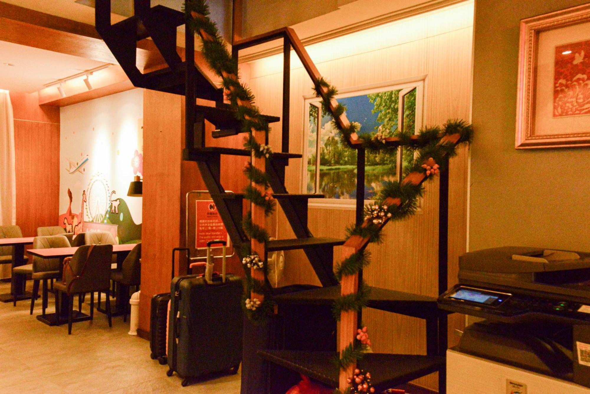 新麗旅店 Newful Hotel Taipei Esterno foto