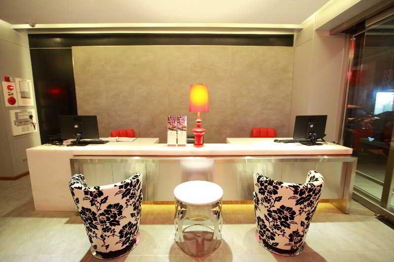 新麗旅店 Newful Hotel Taipei Esterno foto