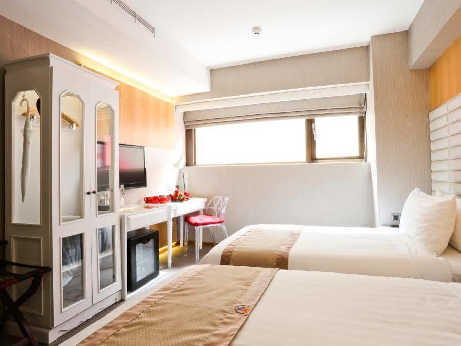 新麗旅店 Newful Hotel Taipei Esterno foto