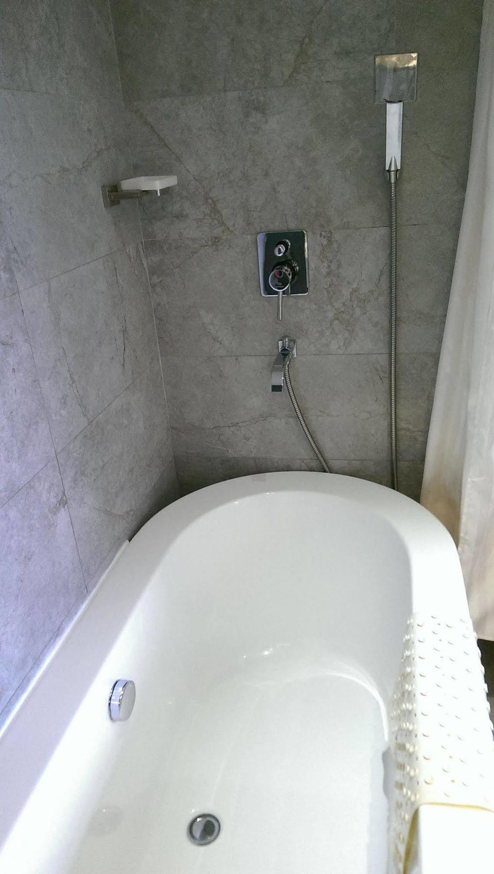 新麗旅店 Newful Hotel Taipei Esterno foto