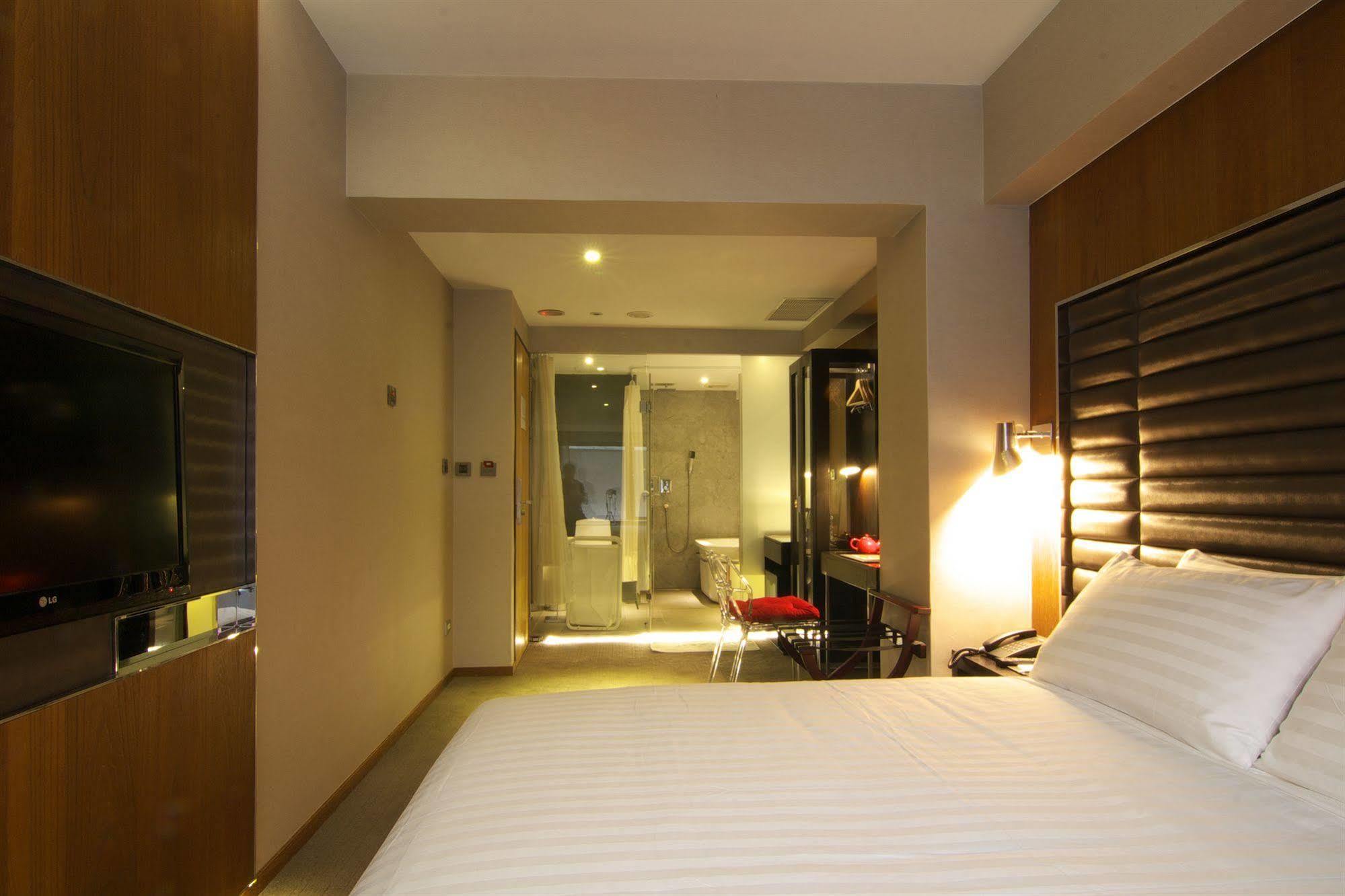 新麗旅店 Newful Hotel Taipei Esterno foto